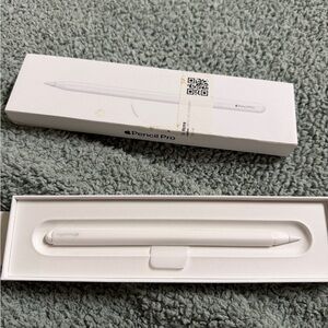 Apple Pencil Pro White Magnetic Stylus